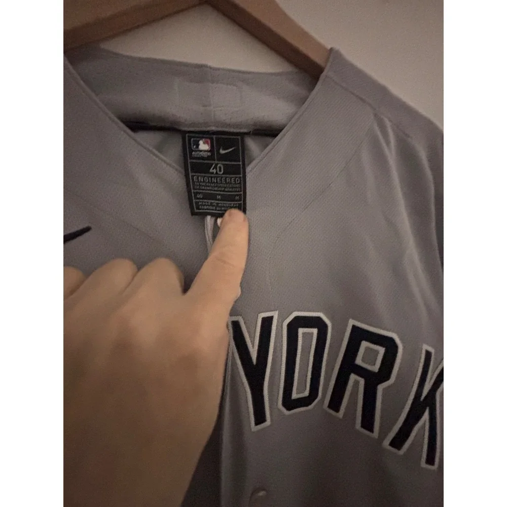 New Nike Authentic New York Yankees Derek Jeter #2 MLB Jersey  Sz: M MSRP $330